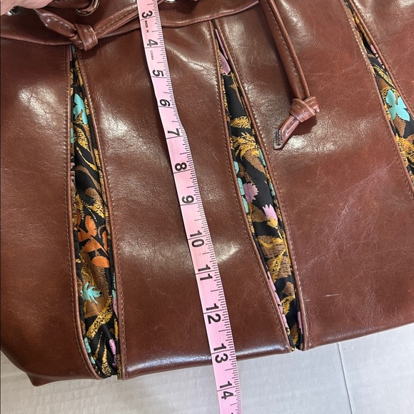 CRYSTALYN KAE SOIRREE BROWN DRAWSTRING TOTE WITH FABRIC INSERTS MADE IN USA - Picture 13 of 16